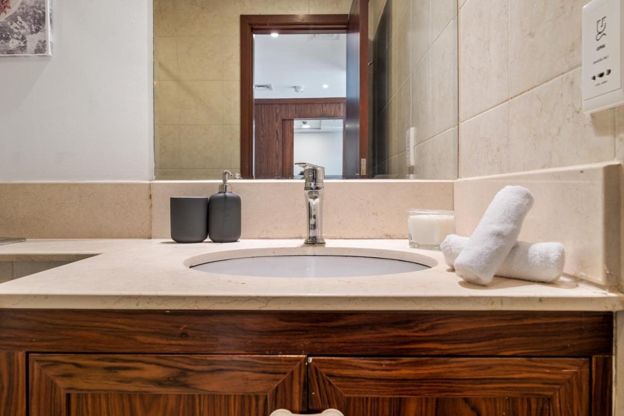 Chic And Zen Apartment, Near Burj Khalifa Tower Dubai Esterno foto